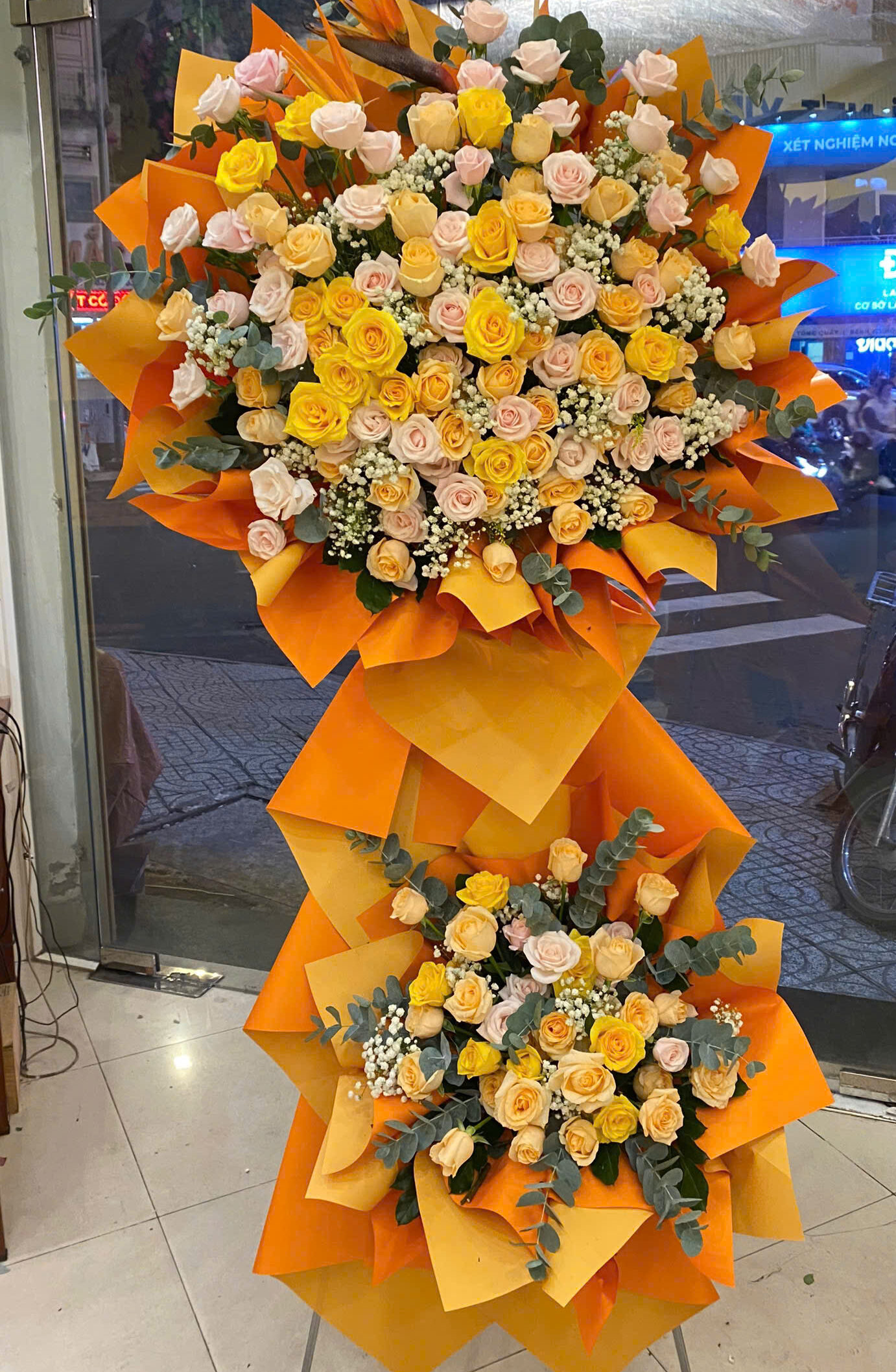 Kệ Hoa Khai Trương 2 Tầng Đường Lê Đức Thọ Gò Vấp