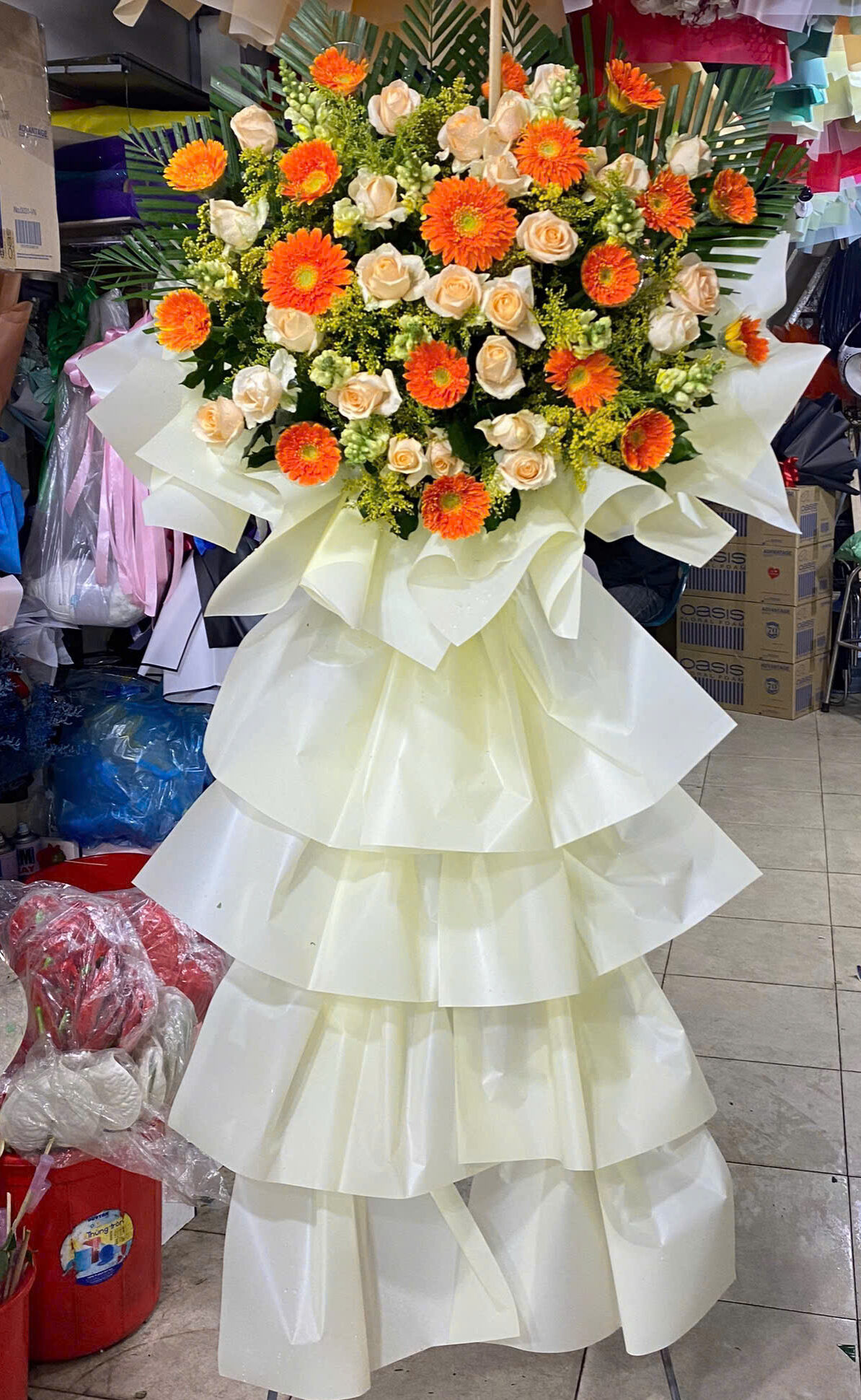 Kệ Hoa Khai Trương 1 Tầng Gò Vấp – Giao 60 Phút