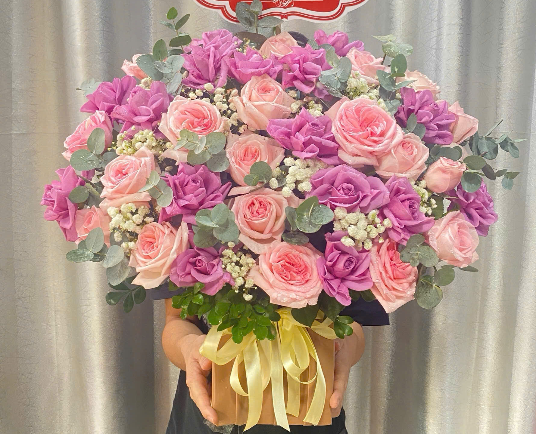 Hộp Hoa Giao Quận 10 – Hoa Tươi Trong Ngày